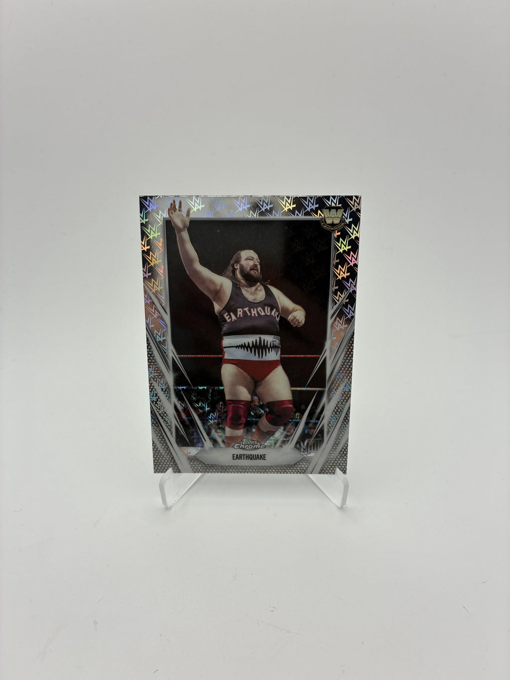 2026 Topps Chrome WWE #106 Earthquake Logofractor