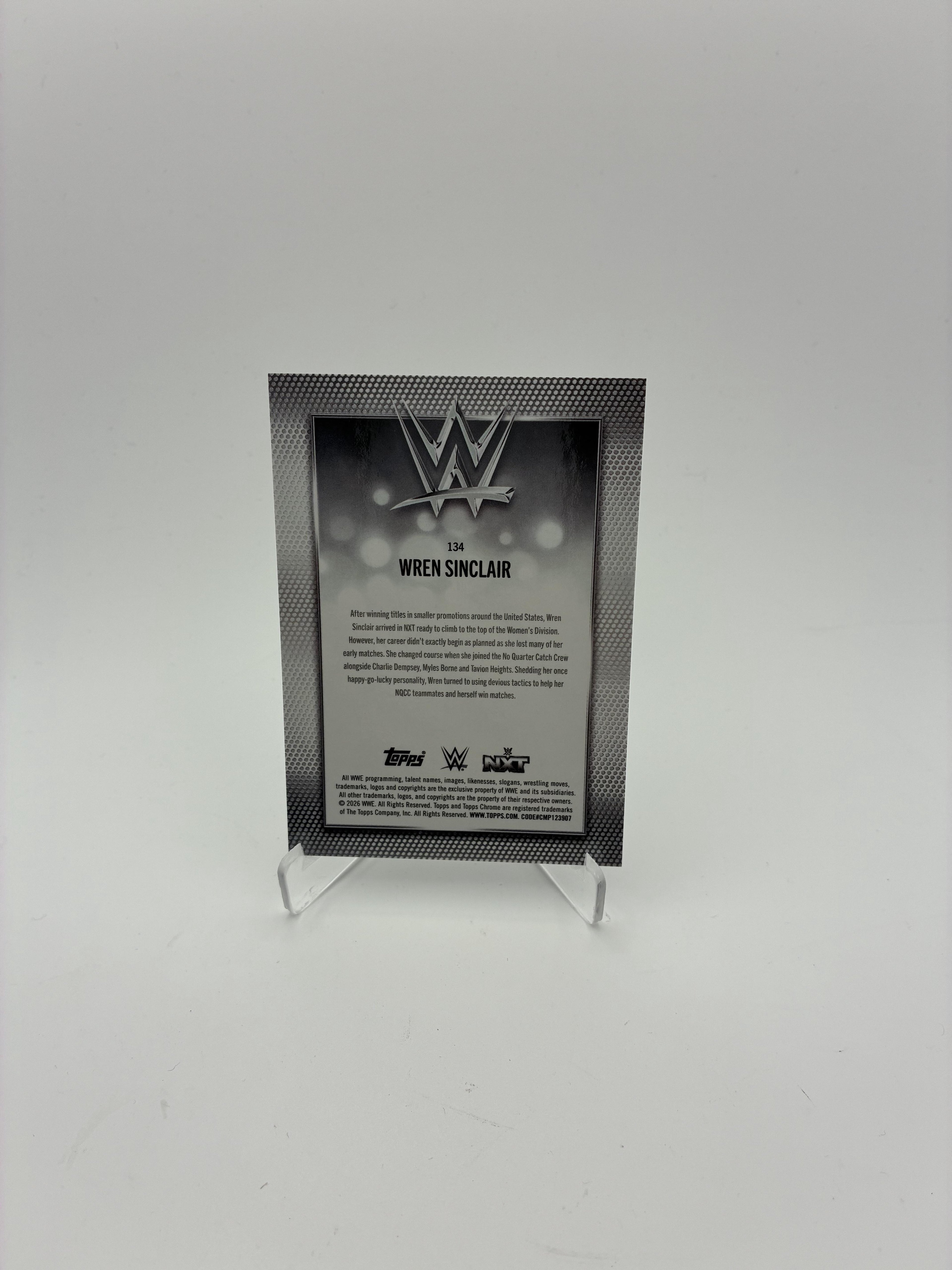 2026 Topps Chrome WWE #134 Wren Sinclair Gold Refractor #/50