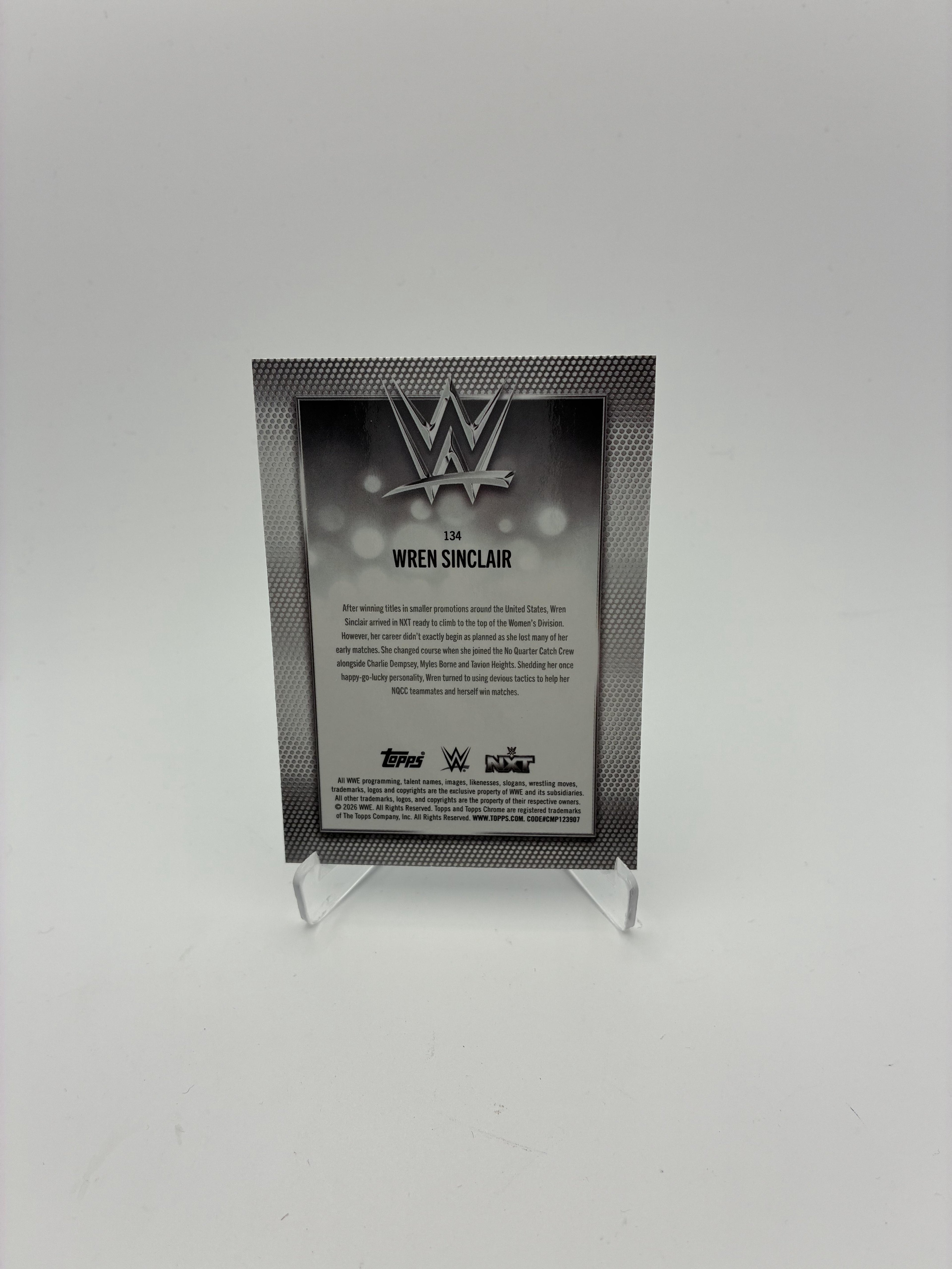 2026 Topps Chrome WWE #134 Wren Sinclair Blue Geometric Refractor #/150
