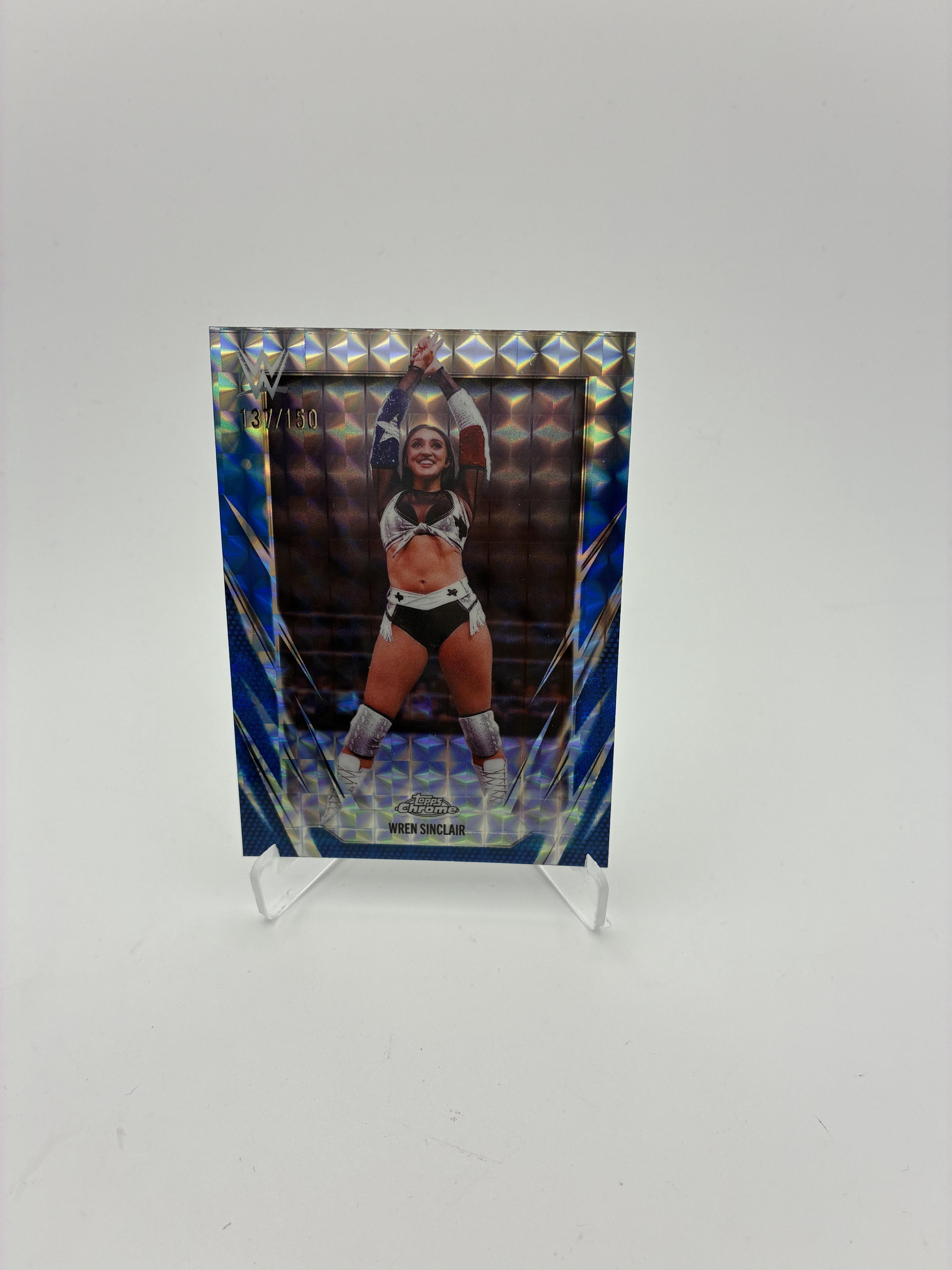 2026 Topps Chrome WWE #134 Wren Sinclair Blue Geometric Refractor #/150