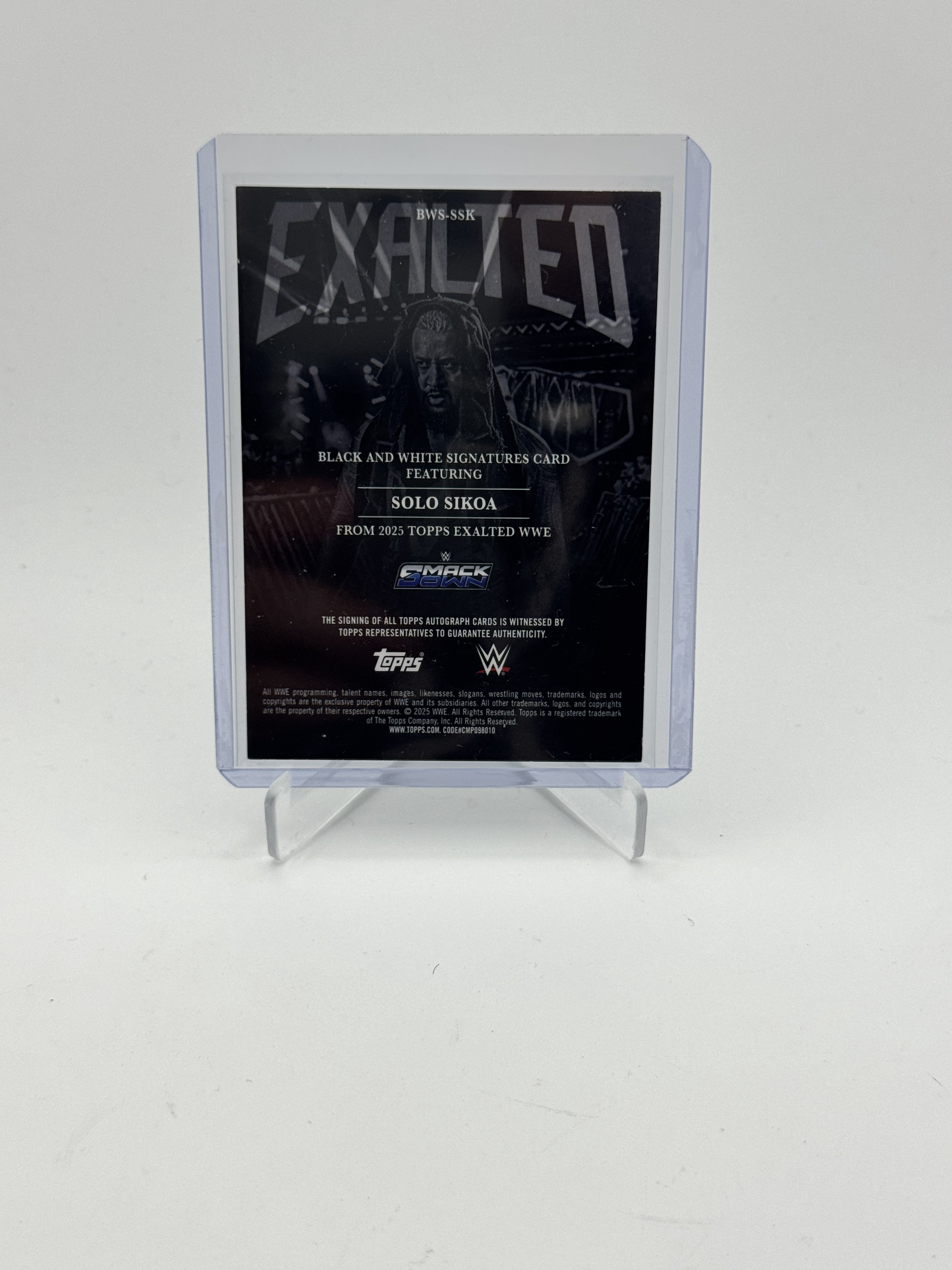 2025 Topps Exalted WWE #BWS-SSK Solo Sikoa Black and White Signatures