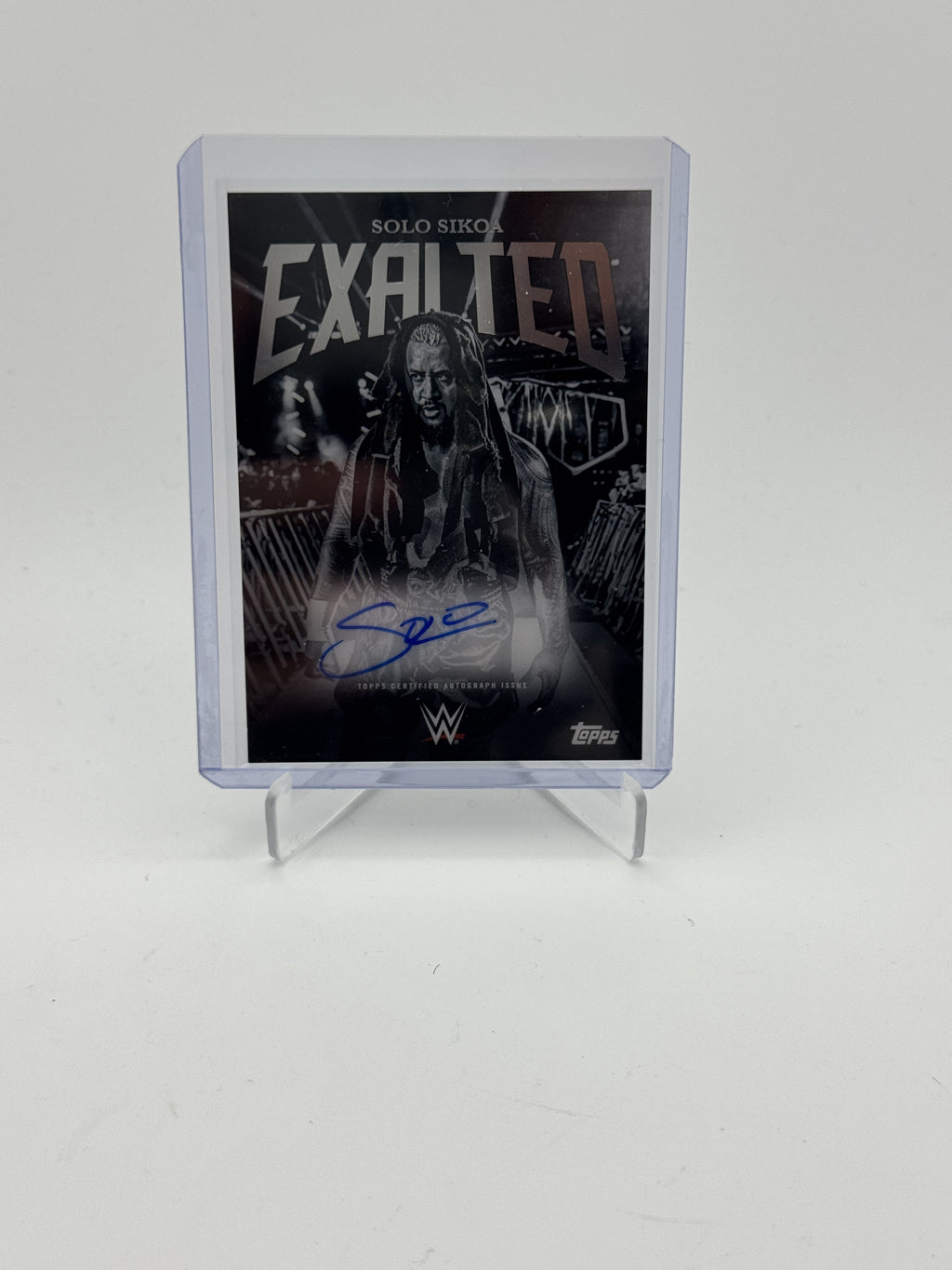2025 Topps Exalted WWE #BWS-SSK Solo Sikoa Black and White Signatures
